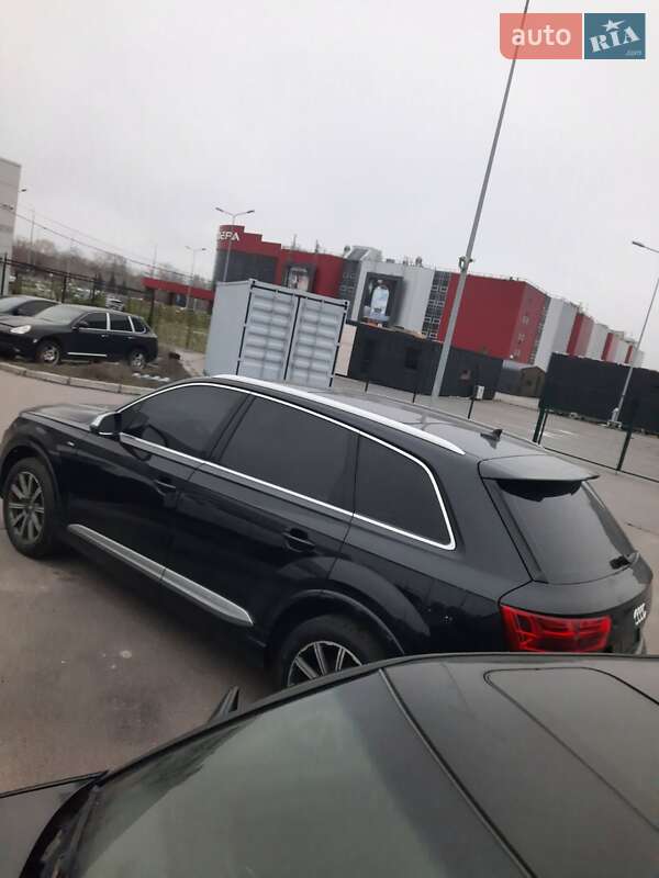 Позашляховик / Кросовер Audi Q7 2015 в Києві