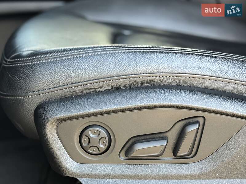 Внедорожник / Кроссовер Audi Q7 2016 в Днепре