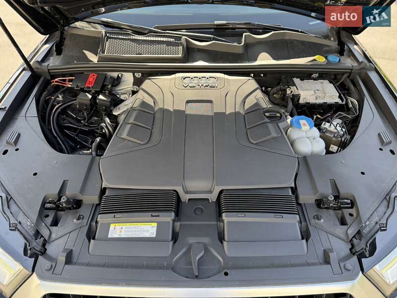 Внедорожник / Кроссовер Audi Q7 2016 в Днепре