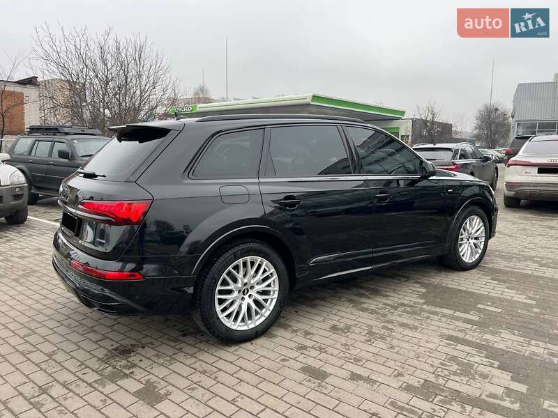 Внедорожник / Кроссовер Audi Q7 2023 в Полтаве