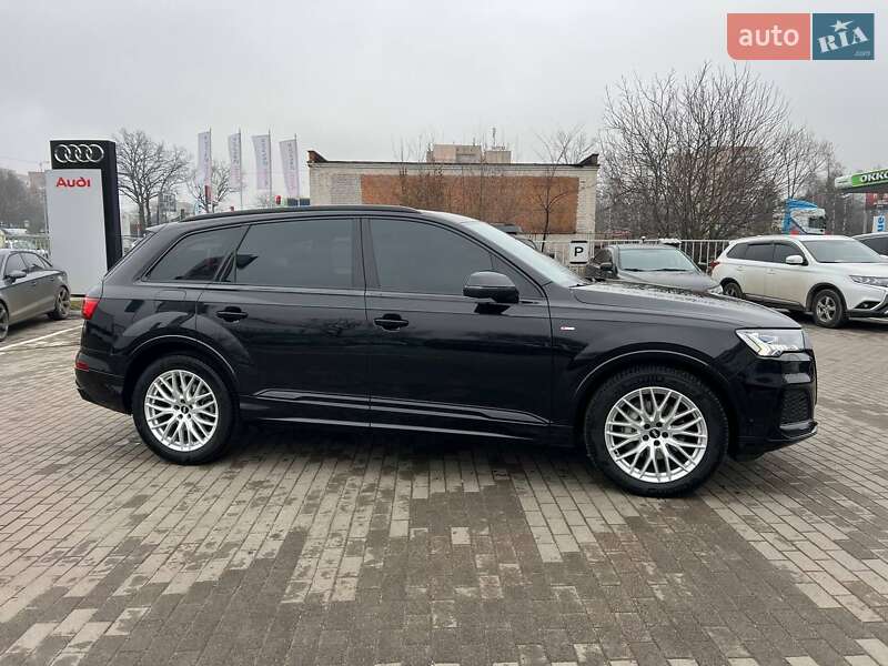 Внедорожник / Кроссовер Audi Q7 2023 в Полтаве