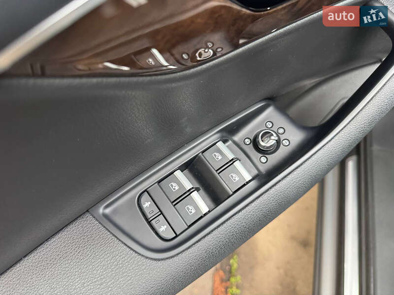 Внедорожник / Кроссовер Audi Q7 2017 в Одессе