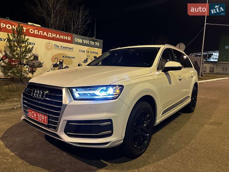 Внедорожник / Кроссовер Audi Q7 2017 в Киеве