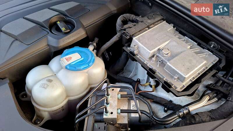 Позашляховик / Кросовер Audi Q7 2015 в Дніпрі