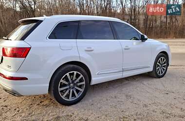 Позашляховик / Кросовер Audi Q7 2015 в Дніпрі