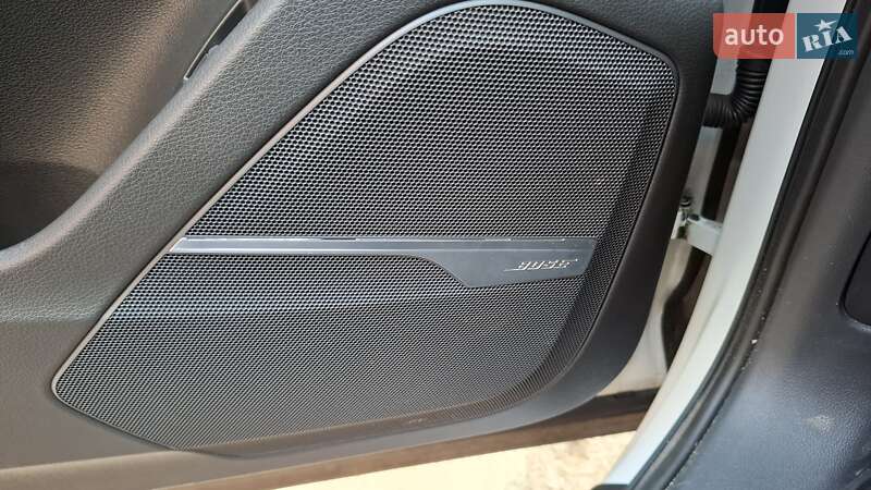 Позашляховик / Кросовер Audi Q7 2015 в Дніпрі