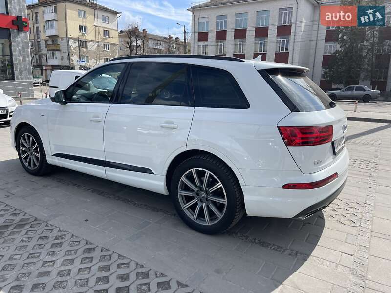 Внедорожник / Кроссовер Audi Q7 2018 в Киеве фото 8 Внедорожник / Кроссовер Audi Q7 2018 в Киеве