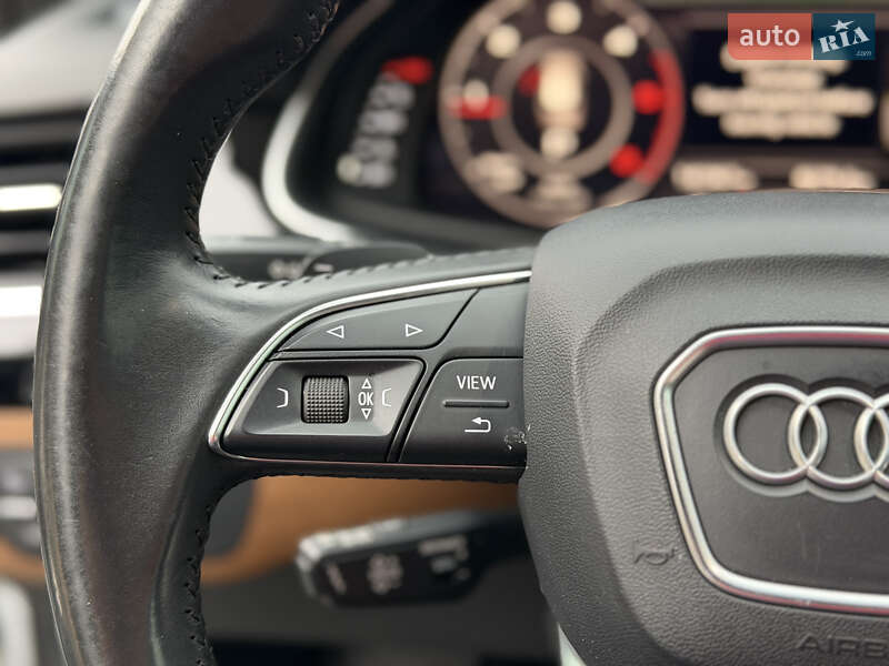 Позашляховик / Кросовер Audi Q7 2016 в Києві