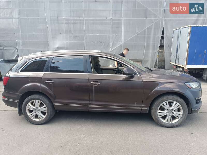Внедорожник / Кроссовер Audi Q7 2011 в Киеве