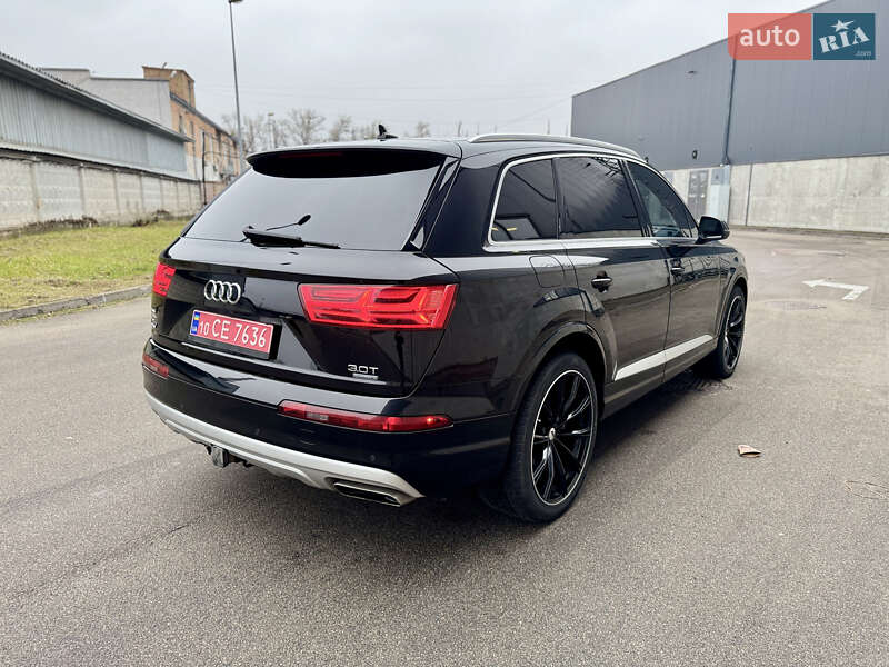 Позашляховик / Кросовер Audi Q7 2016 в Києві