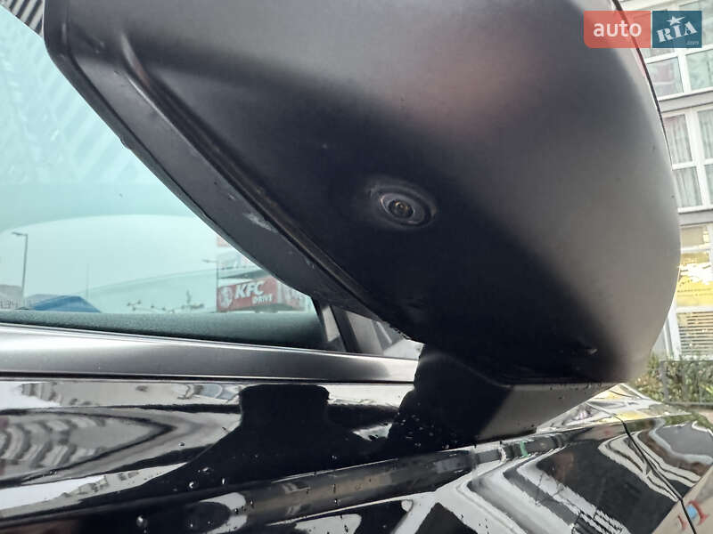 Позашляховик / Кросовер Audi Q7 2016 в Києві