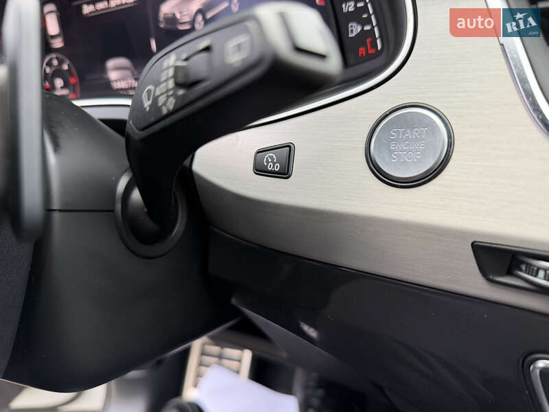 Позашляховик / Кросовер Audi Q7 2017 в Рівному