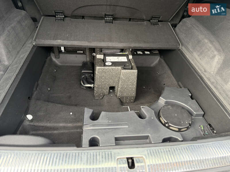 Позашляховик / Кросовер Audi Q7 2017 в Рівному