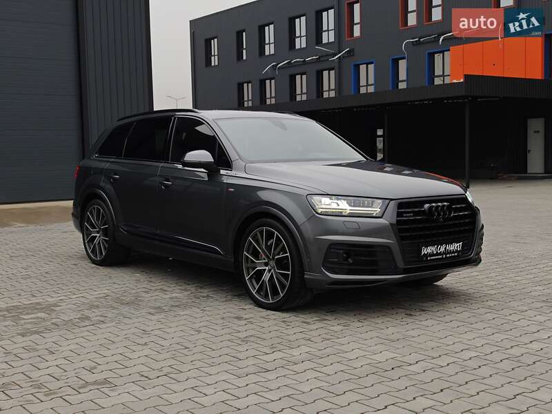 Внедорожник / Кроссовер Audi Q7 2015 в Дубно