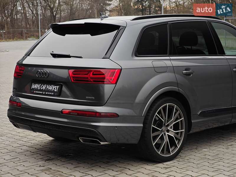 Внедорожник / Кроссовер Audi Q7 2015 в Дубно