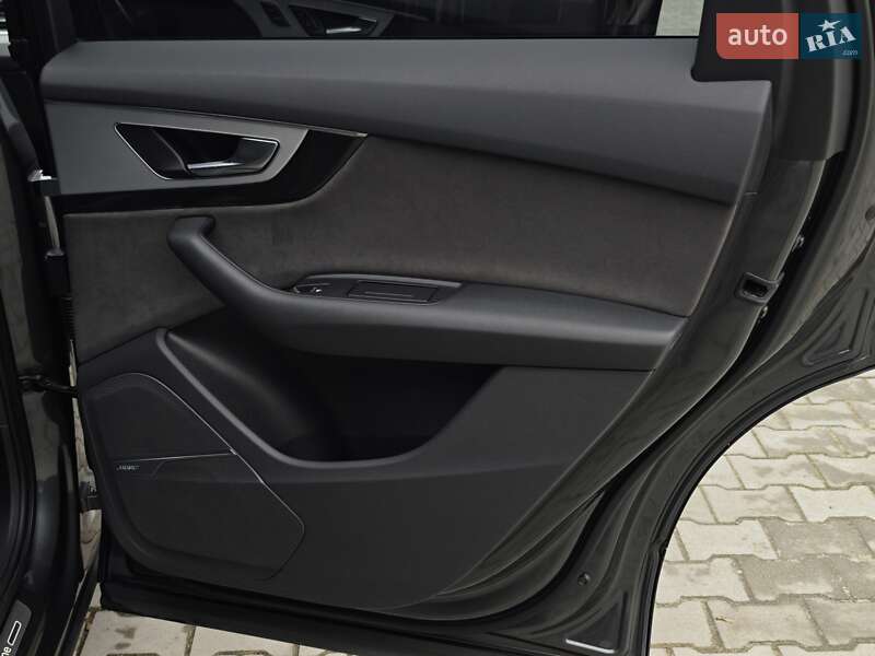 Внедорожник / Кроссовер Audi Q7 2015 в Дубно