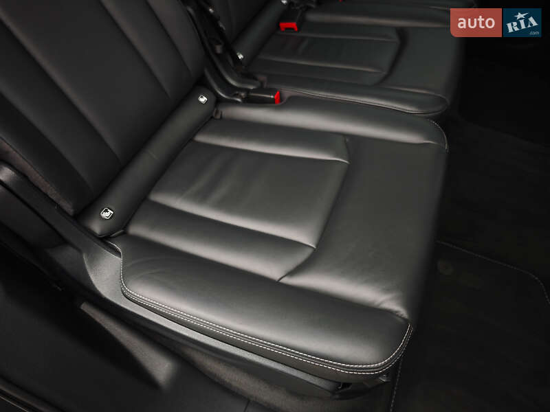 Внедорожник / Кроссовер Audi Q7 2015 в Дубно