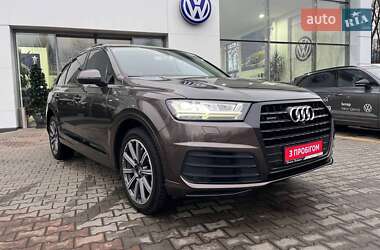 Позашляховик / Кросовер Audi Q7 2016 в Житомирі