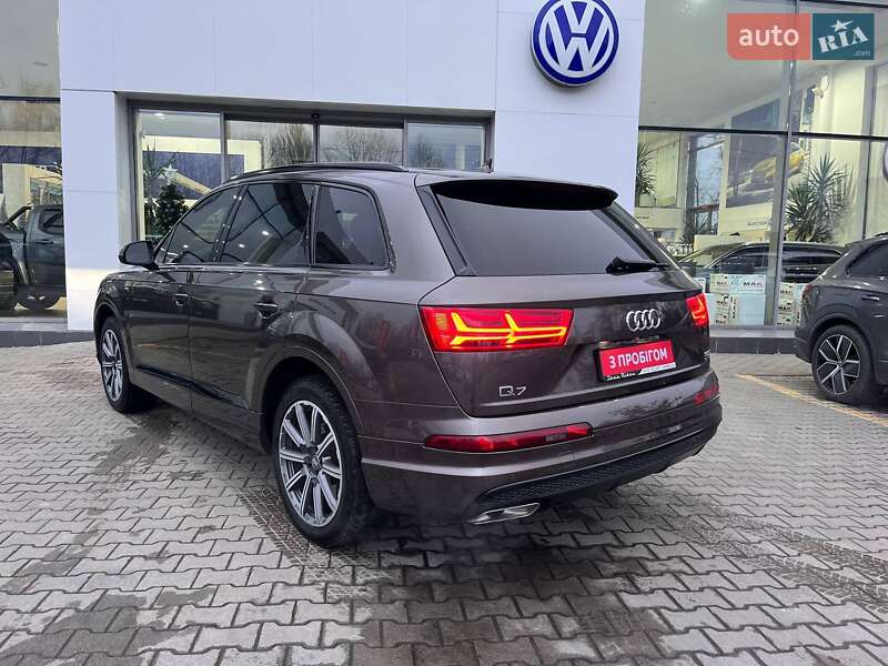 Внедорожник / Кроссовер Audi Q7 2016 в Житомире