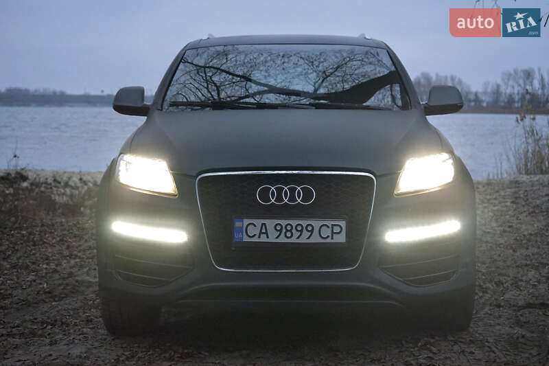 Audi Q7 2010 Audi Q7 2010