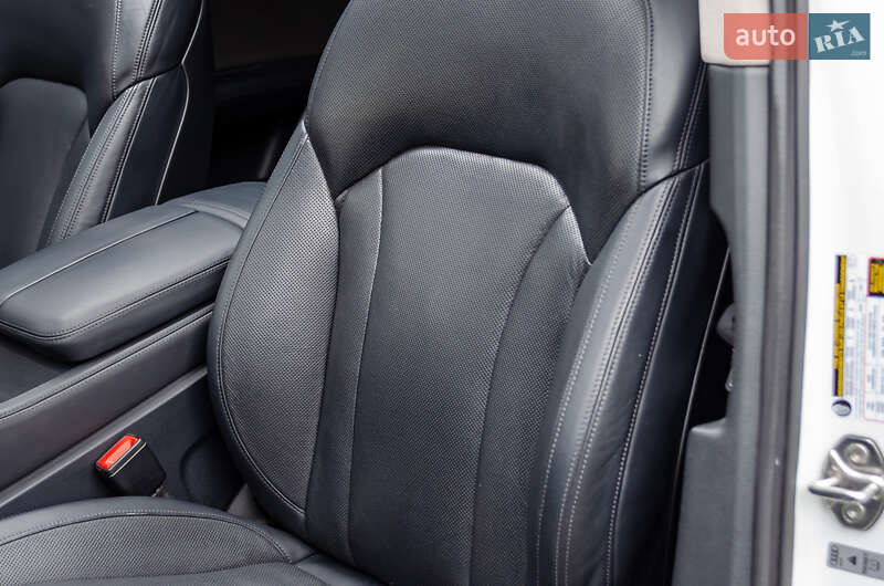 Внедорожник / Кроссовер Audi Q7 2015 в Киеве