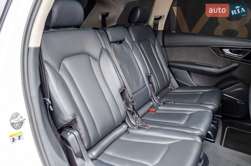 Внедорожник / Кроссовер Audi Q7 2015 в Киеве