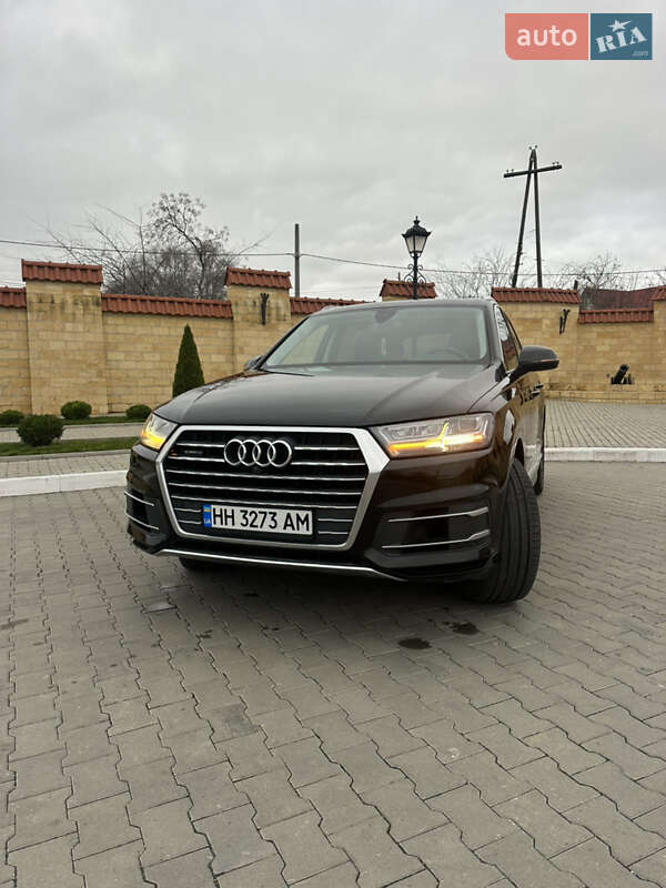 Позашляховик / Кросовер Audi Q7 2017 в Ізмаїлі