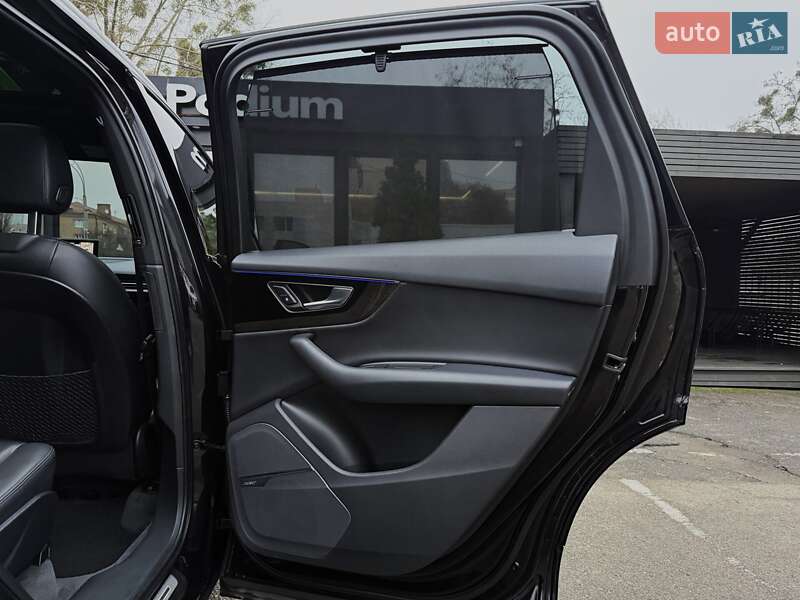 Позашляховик / Кросовер Audi Q7 2018 в Києві фото 38 Позашляховик / Кросовер Audi Q7 2018 в Києві