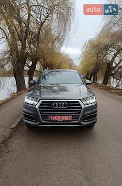 Внедорожник / Кроссовер Audi Q7 2017 в Дубно