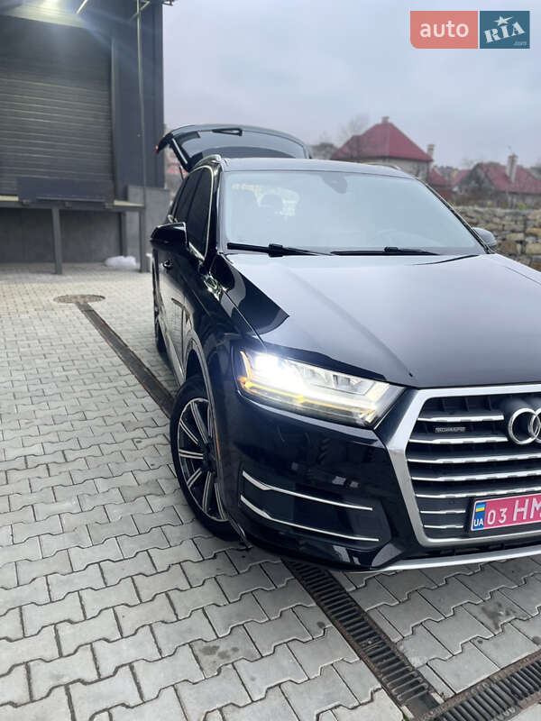 Внедорожник / Кроссовер Audi Q7 2017 в Калуше