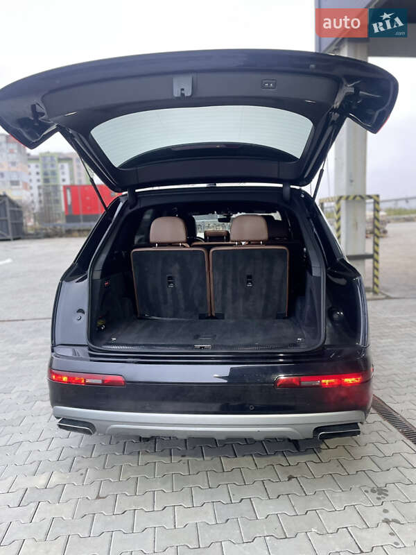 Внедорожник / Кроссовер Audi Q7 2017 в Калуше