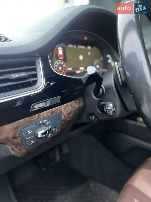 Внедорожник / Кроссовер Audi Q7 2017 в Калуше