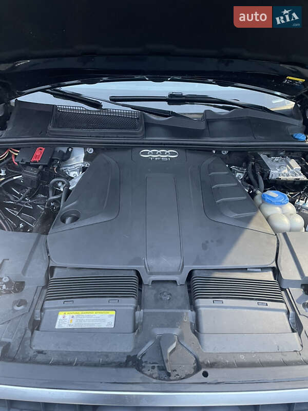 Внедорожник / Кроссовер Audi Q7 2017 в Калуше