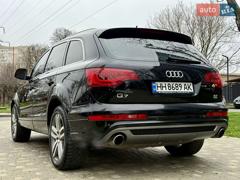 Внедорожник / Кроссовер Audi Q7 2007 в Одессе