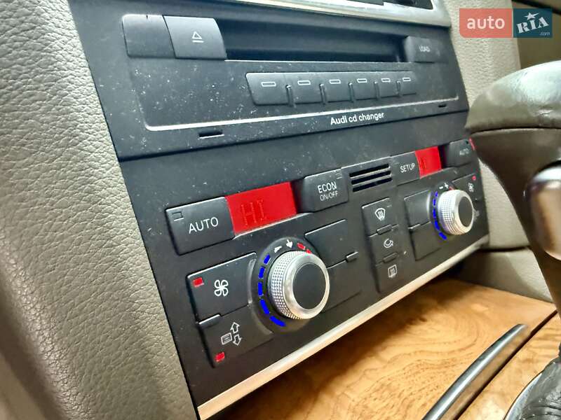 Внедорожник / Кроссовер Audi Q7 2007 в Одессе