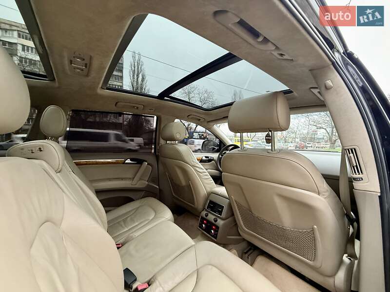 Внедорожник / Кроссовер Audi Q7 2007 в Одессе