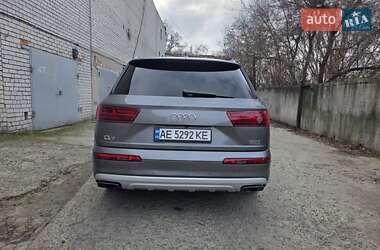Внедорожник / Кроссовер Audi Q7 2017 в Днепре