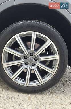 Внедорожник / Кроссовер Audi Q7 2017 в Днепре