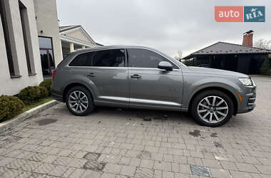 Позашляховик / Кросовер Audi Q7 2017 в Стрию
