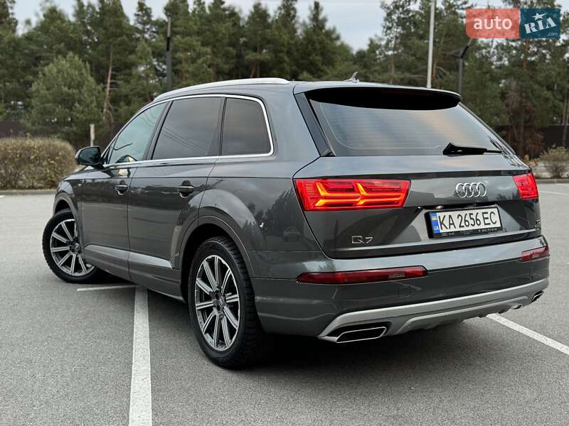 Внедорожник / Кроссовер Audi Q7 2018 в Киеве