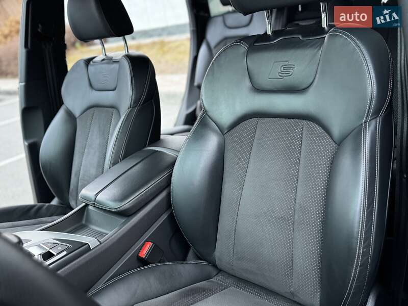 Внедорожник / Кроссовер Audi Q7 2018 в Киеве