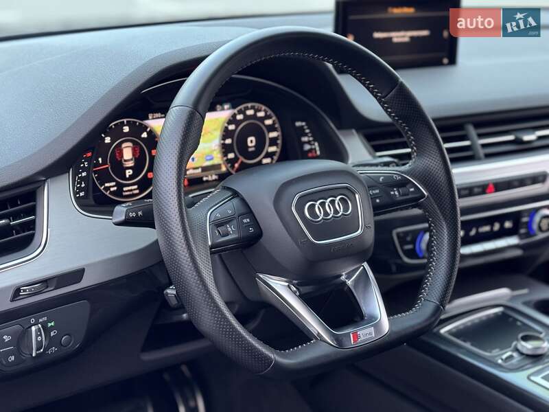 Внедорожник / Кроссовер Audi Q7 2018 в Киеве