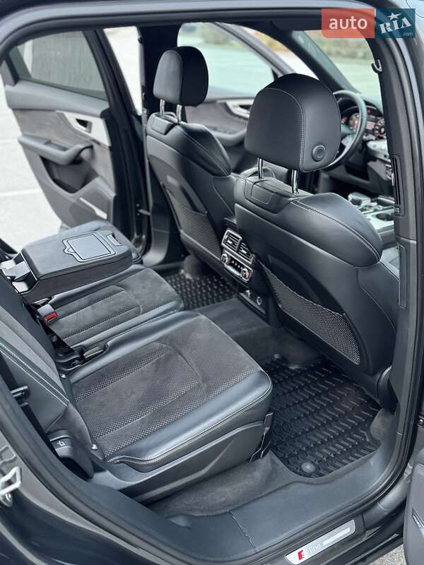 Внедорожник / Кроссовер Audi Q7 2018 в Киеве