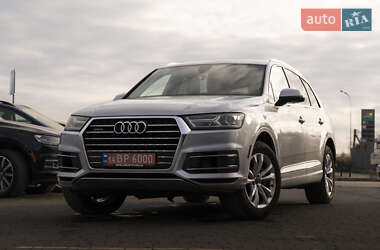 Позашляховик / Кросовер Audi Q7 2016 в Ужгороді