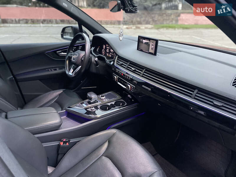 Внедорожник / Кроссовер Audi Q7 2016 в Соленом фото 17 Внедорожник / Кроссовер Audi Q7 2016 в Соленом
