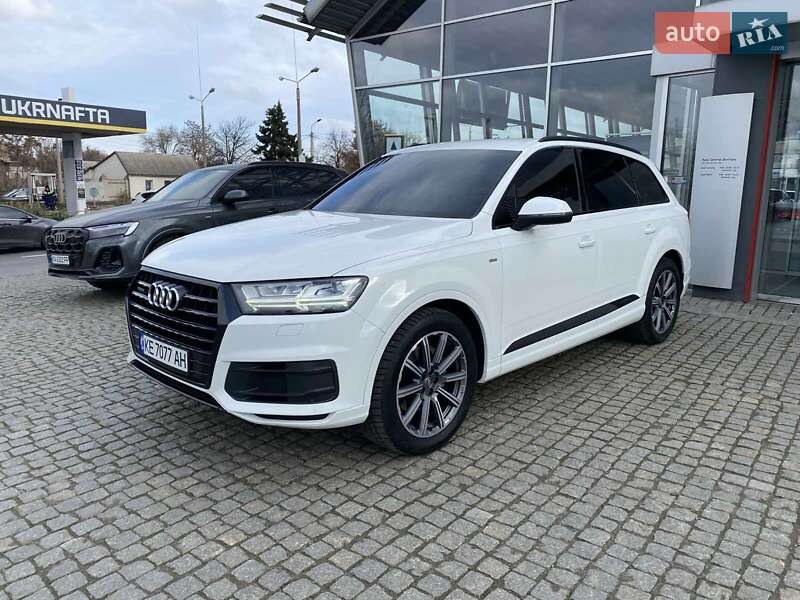 Внедорожник / Кроссовер Audi Q7 2017 в Днепре фото 4 Внедорожник / Кроссовер Audi Q7 2017 в Днепре