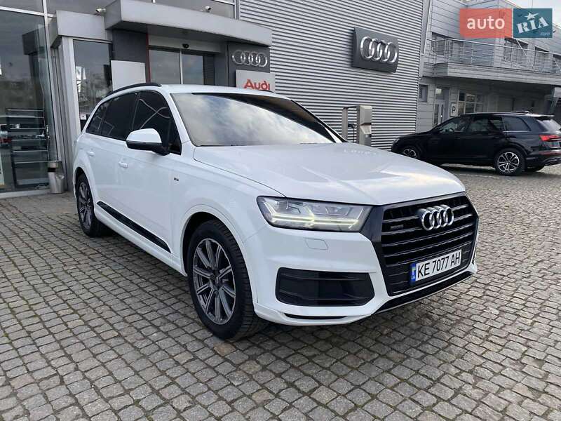 Внедорожник / Кроссовер Audi Q7 2017 в Днепре фото 6 Внедорожник / Кроссовер Audi Q7 2017 в Днепре