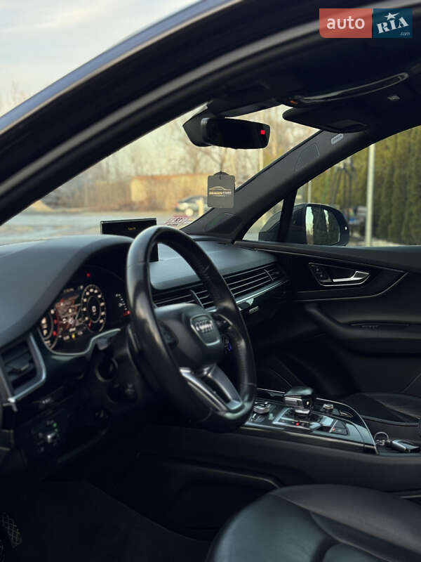 Внедорожник / Кроссовер Audi Q7 2017 в Надворной