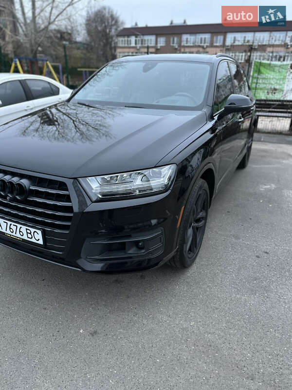 Внедорожник / Кроссовер Audi Q7 2017 в Киеве
