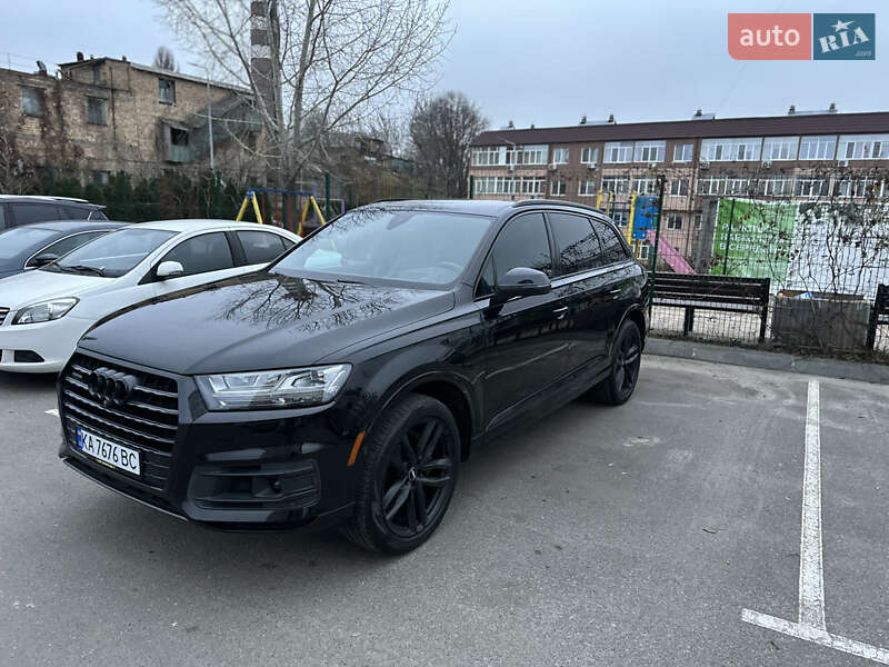 Внедорожник / Кроссовер Audi Q7 2017 в Киеве